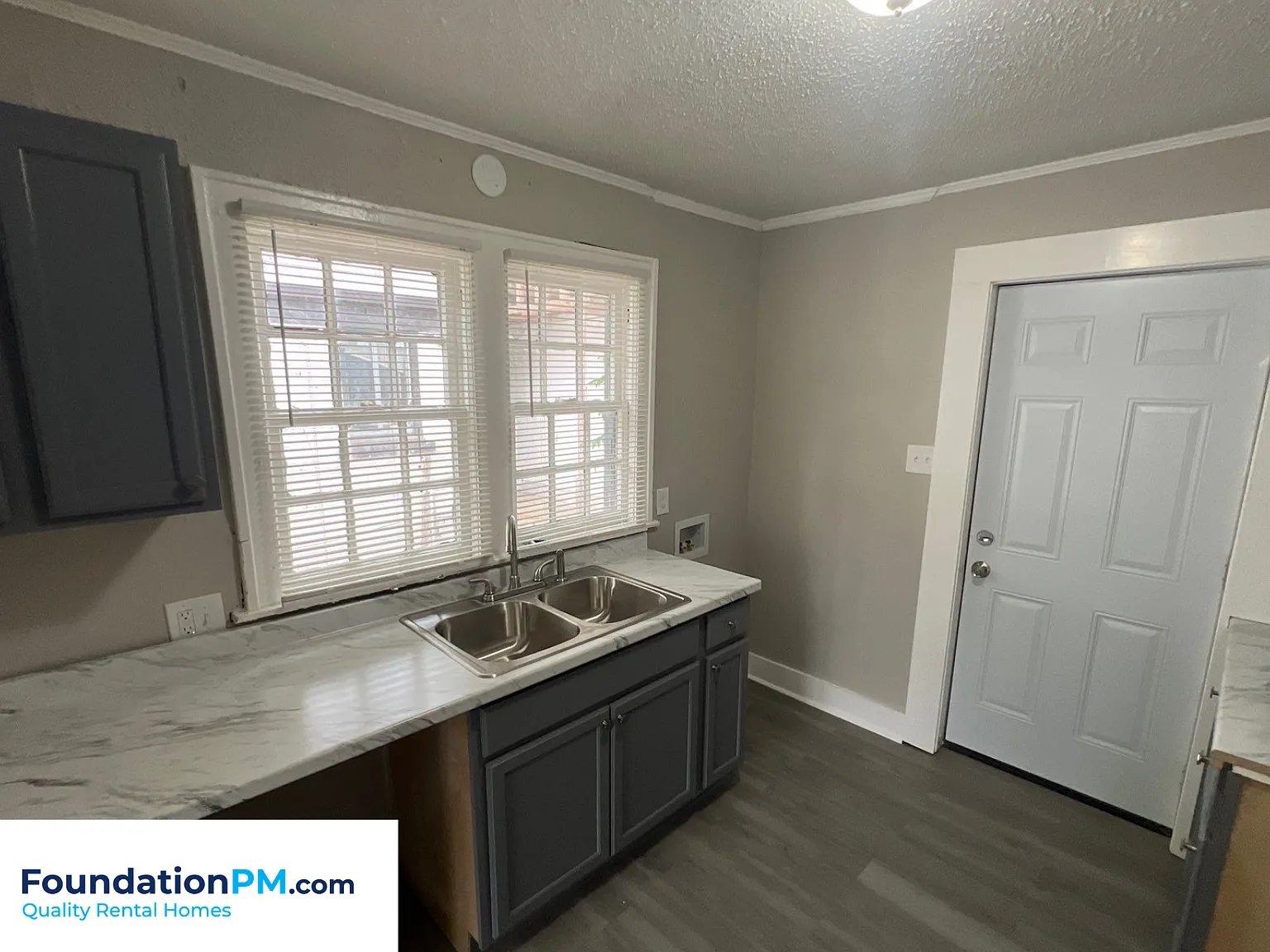 790 South Parkway East - 1 — Photo 1