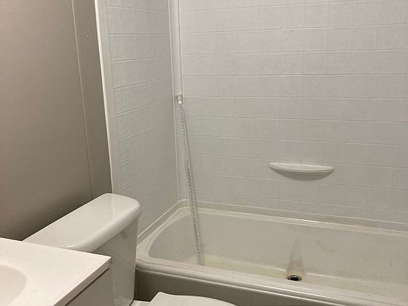 5th image of 53 Fortner Dr #12