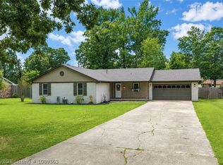 605 S Adams St, Lavaca, AR 72941