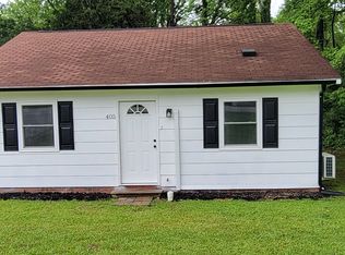 405 Blyth Rd, Greenwood, SC 29646