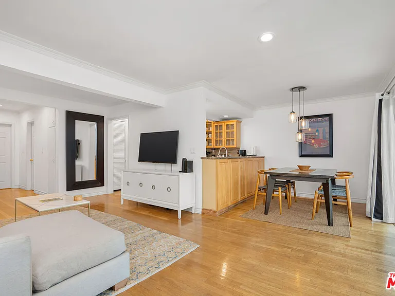 2101 Ocean Ave #3 — Photo 3