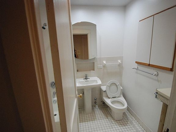 4th image of 5956 N Magnolia Ave