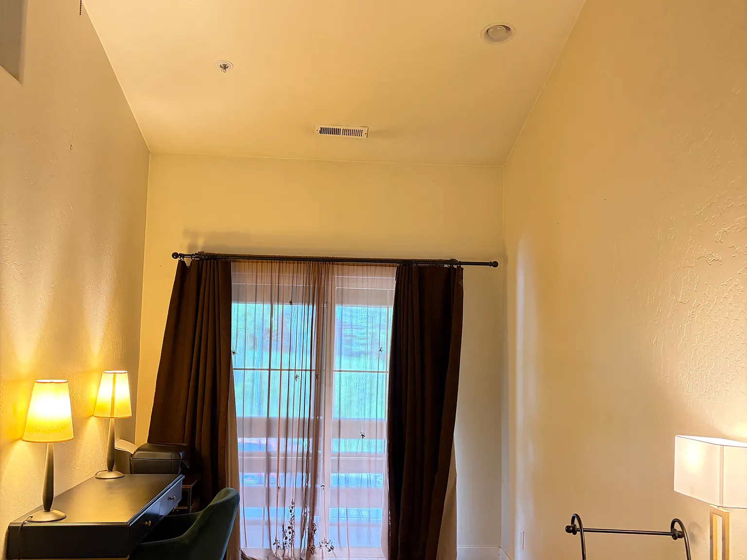 2 bed, 1577 sqft, $3,500 — Photo 1