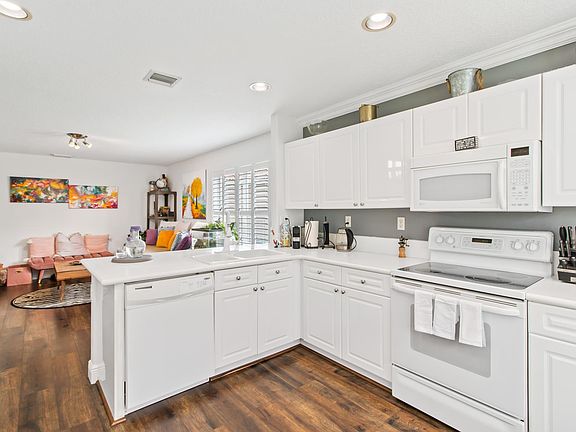 5th image of 5113 Prairie Dunes Village Cir