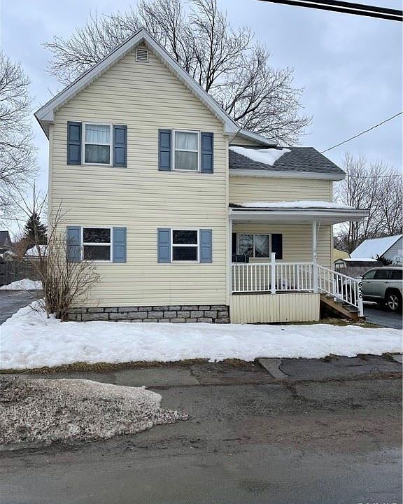 1st image of 656 Mill St