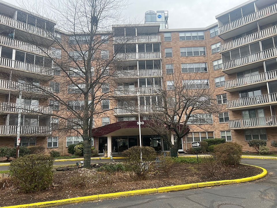 1st image of 530 Valley Rd APT 6B