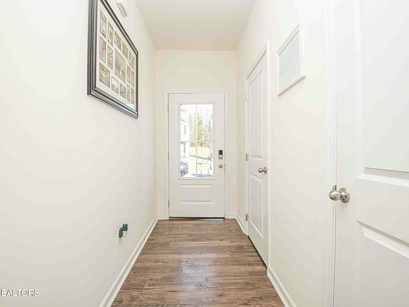 3rd image of 1121 Amber Vista Ln