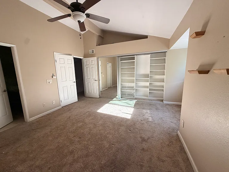 118 Village Ct — Photo 12