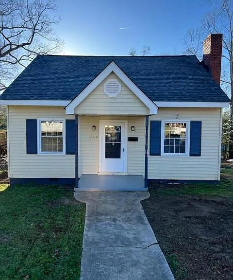 172 Watkins Ct — Photo 1