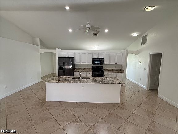 5th image of 1306 SW 35th Ter