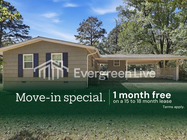 302 Colonial Cir