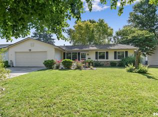 2612 Arlington Dr, Springfield, IL 62704