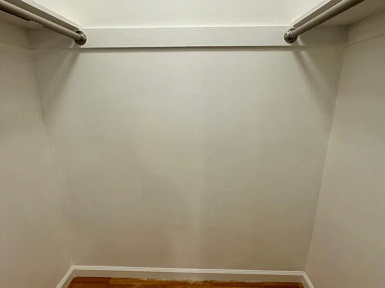 Walk in closet