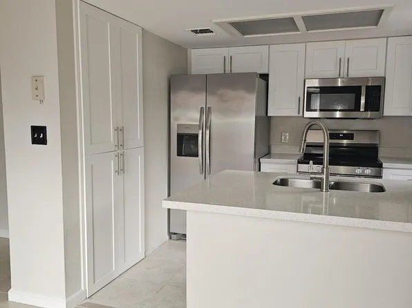 8455 Coral Lake Way #8455, Pompano Beach, FL 33065