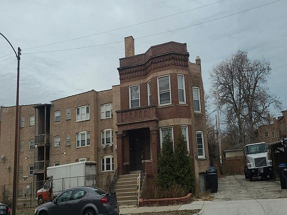 2nd image of 1910 E 73rd St
