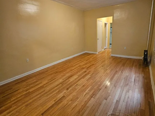 701 West 175th Street 2J image 2 of 7