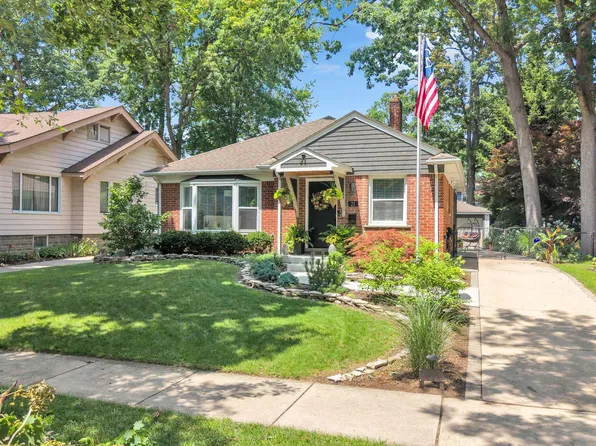 21 Devonshire Rd, Pleasant Ridge, MI 48069