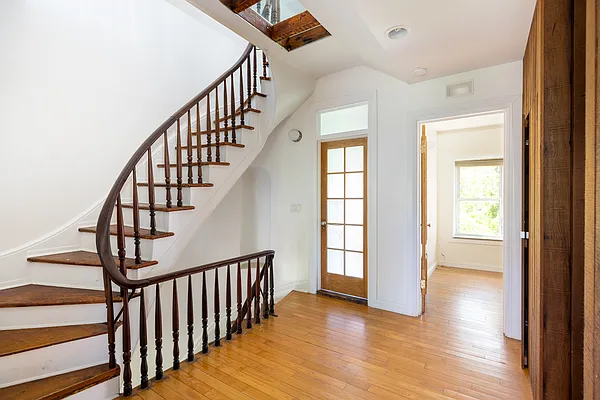 Rented by Brown Harris Stevens | media 18