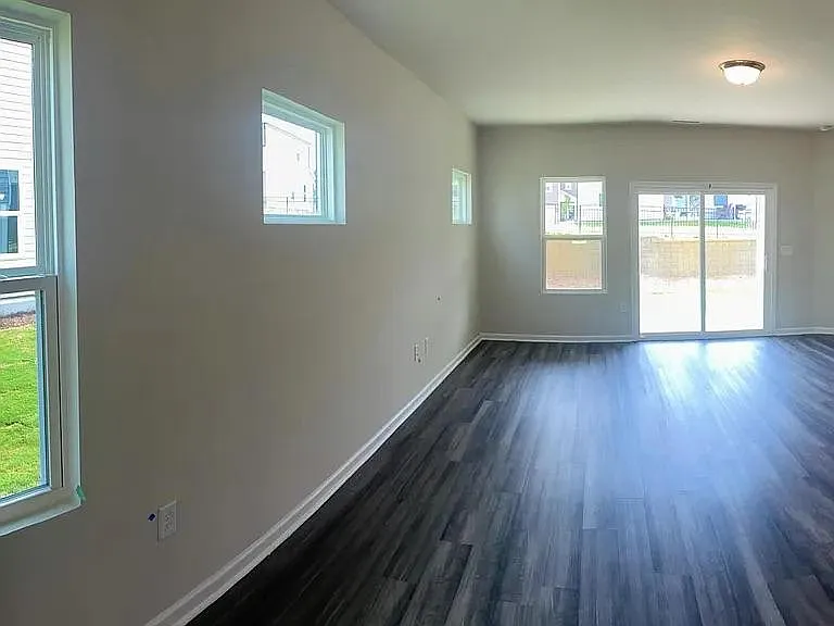 141 Boone Lake Way — Photo 4