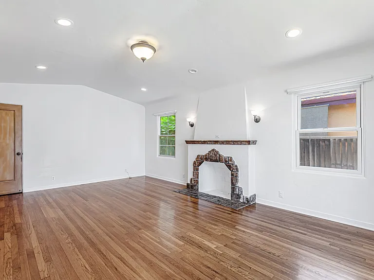 1584 Keesling Ave — Photo 8