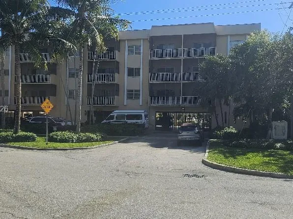 2620 NE 135th St APT 431, North Miami, FL 33181