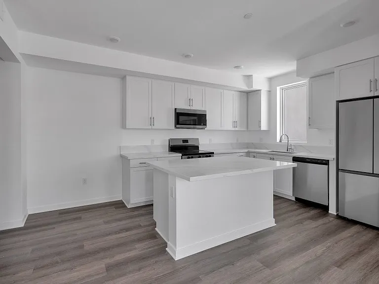 68550 Grove St #200 — Photo 14