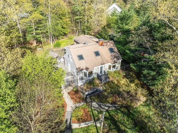 215 Wethersfield St, Rowley, MA 01969