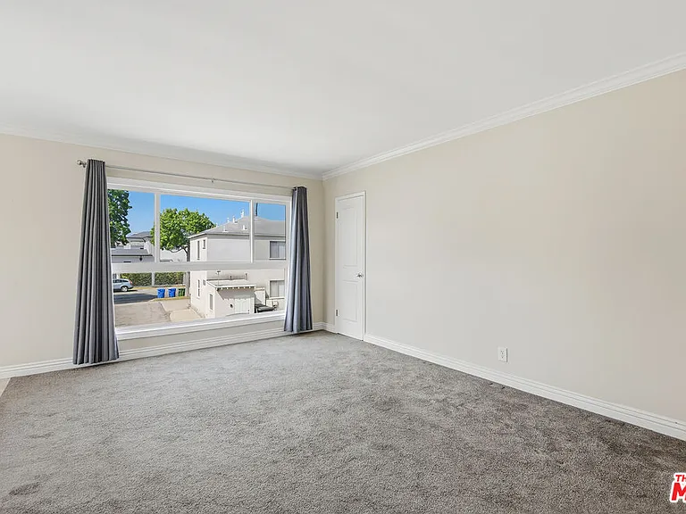 1412 Pearl St #5 — Photo 3