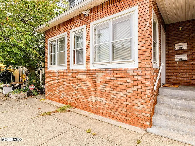 328 Newark Ave #2 — Photo 26