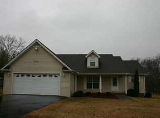 2410 Burgess School Rd, Cookeville, TN 38506