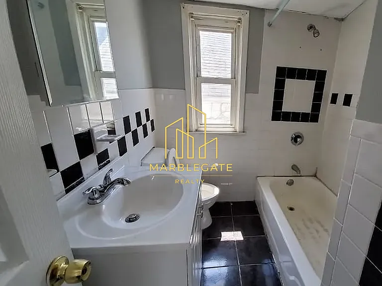 182 Dewey St #22 — Photo 7