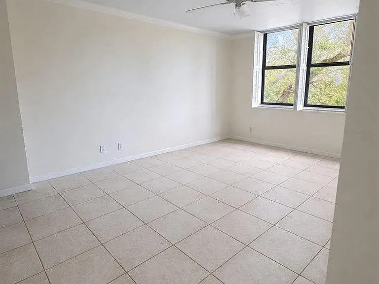 3800 N Hills Dr #315 — Photo 10