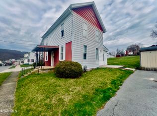 509 Cherry St, Roaring Spring, PA 16673