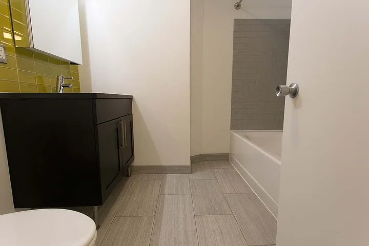 5512 S. Hyde Park Boulevard — Photo 22