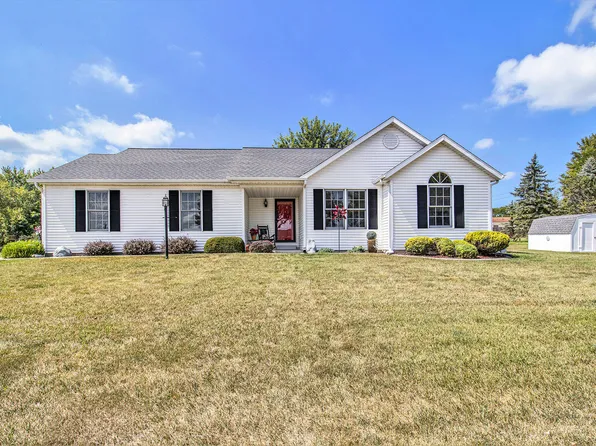 307 E Indiana St, Three Oaks, MI 49128