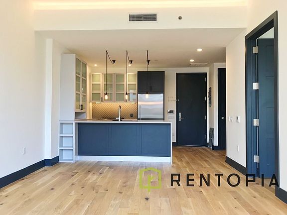 2nd image of 10 Montieth St #460C