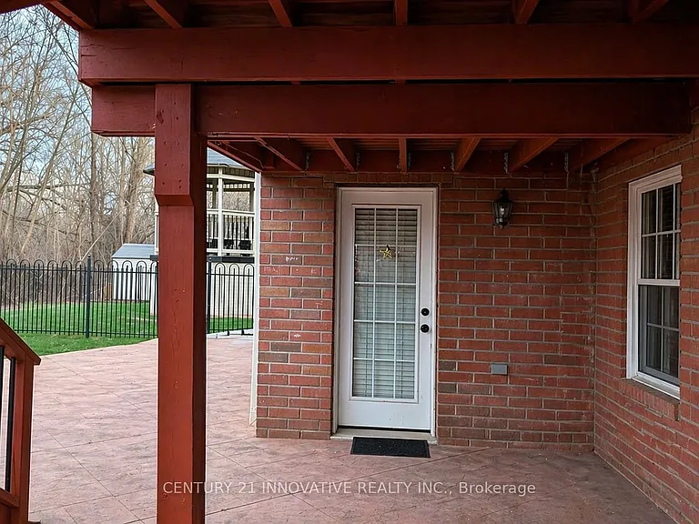 119 Smoothwater Ter — Photo 2