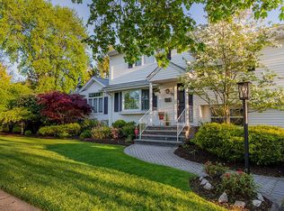 90 Woodvale Rd, Glen Rock, NJ 07452