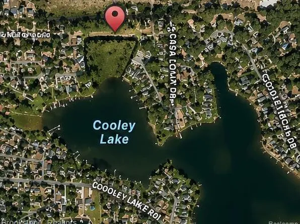 0 Cedar Island Rd, White Lake, MI 48386