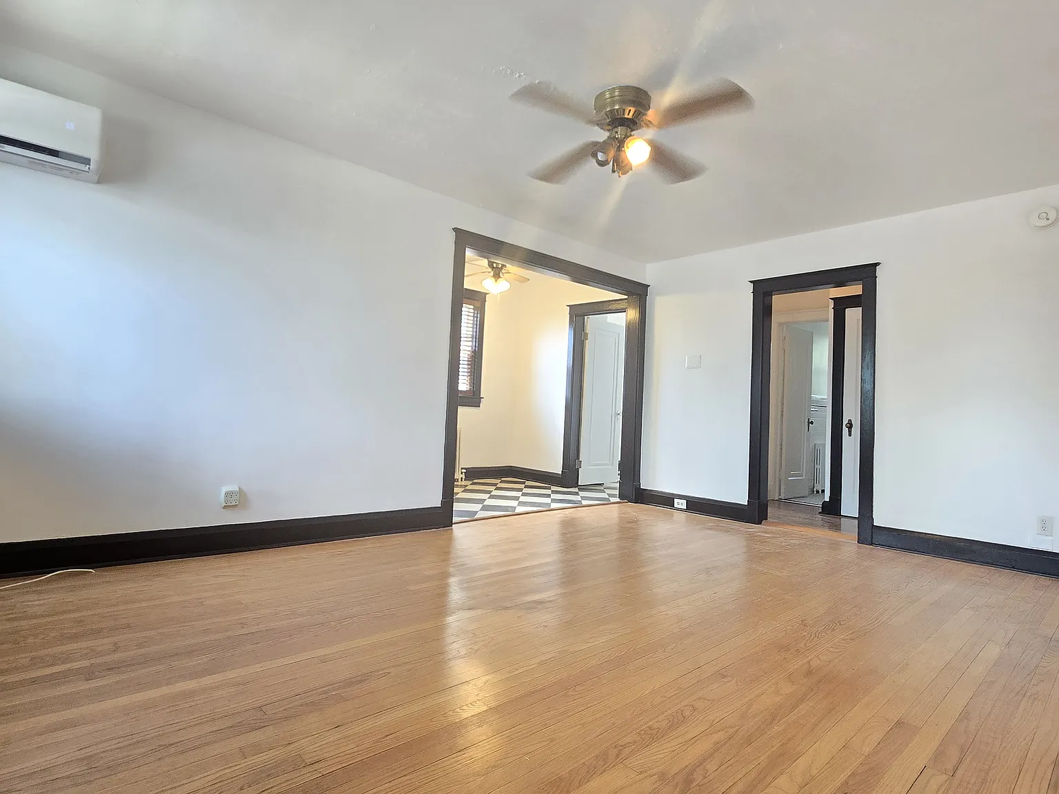 8000 Harford Rd — Photo 3