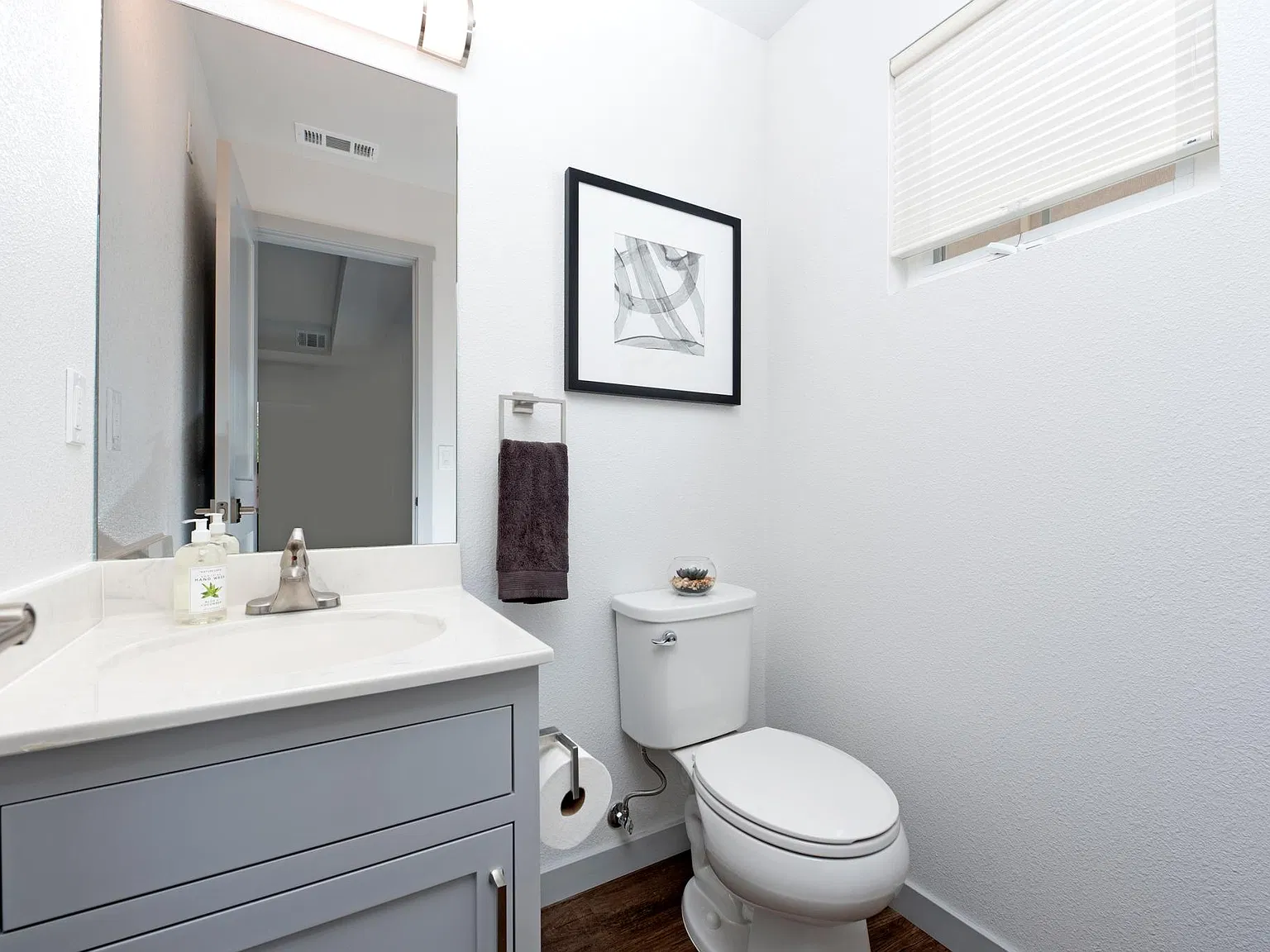 2 bed, 1.5 bath, 960 sqft, $3,850 — Photo 3