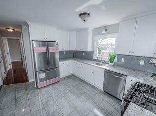 41 Harrison Pl, Parlin, NJ 08859