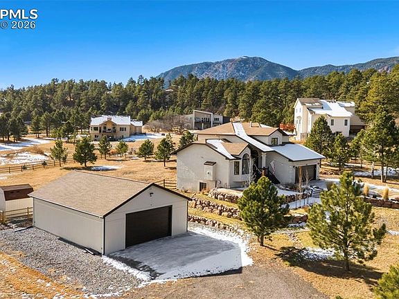 3rd image of 3555 Range View Rd