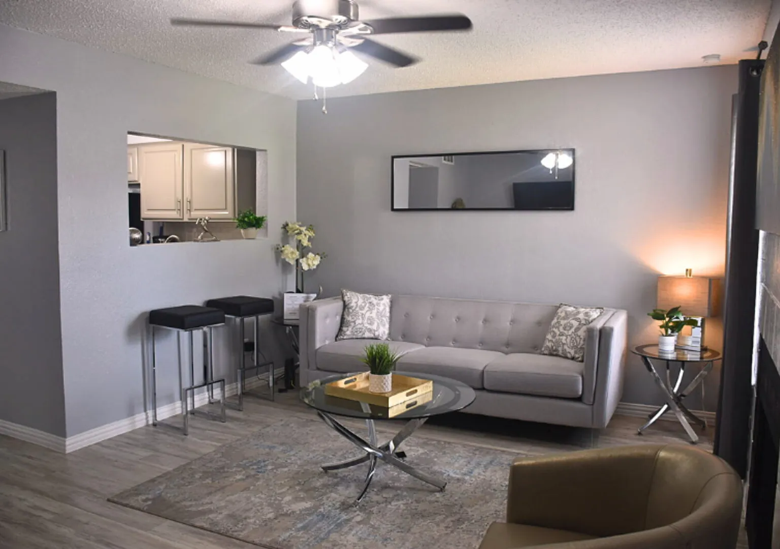 I841 World Cup Stay - 18 min to AT&T - Sleeps 4 - Public Transit — Photo 2