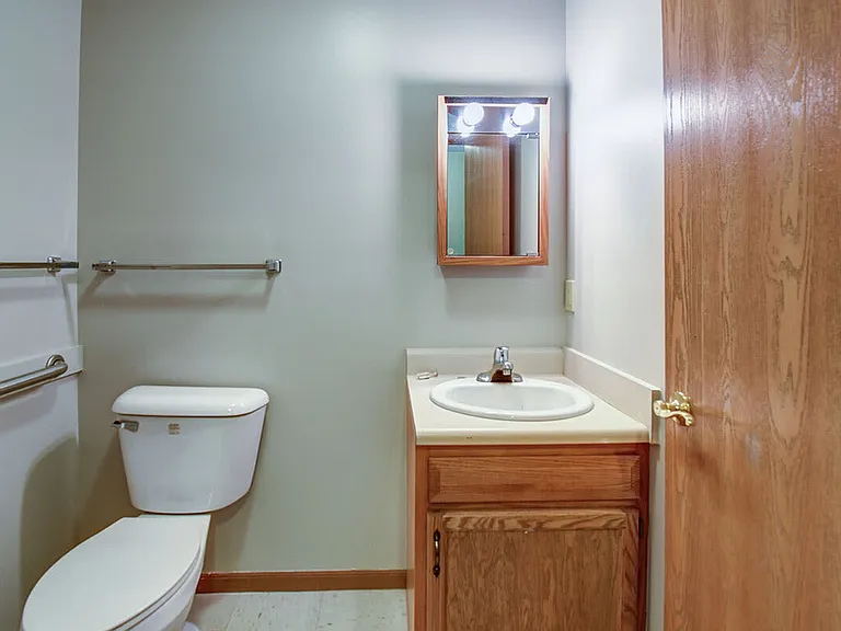 Heritage House — Photo 15