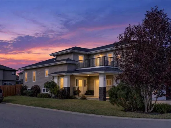 717 E Ranch Cres, Carstairs, AB T0M 0N0