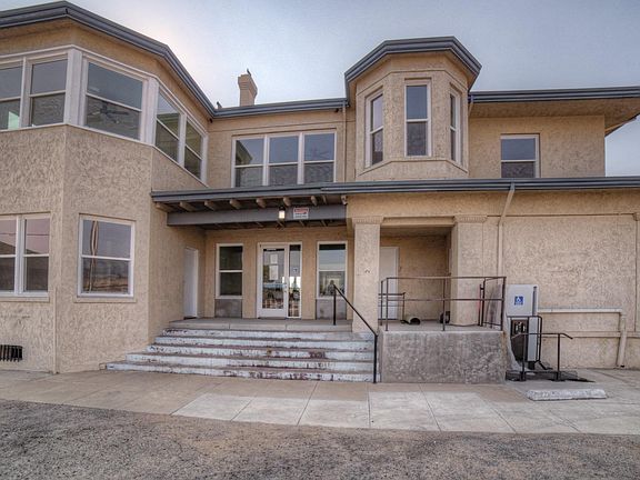 4th image of 3594 E Ventura Ave