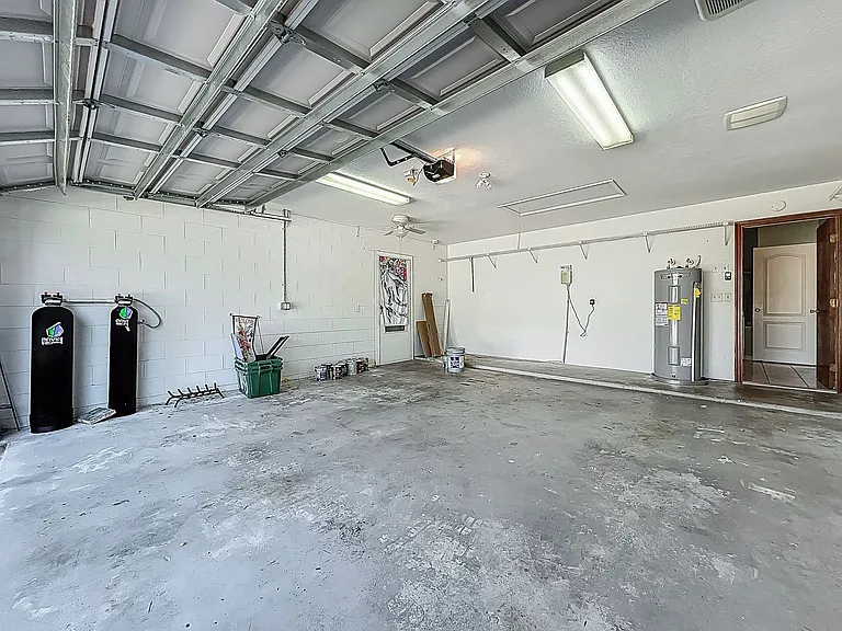 1843 Shadyhill Ter — Photo 43