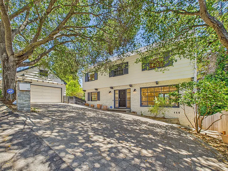 12 Folger Ct — Photo 2