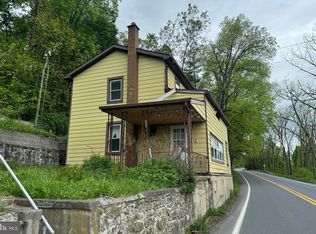 715 Deturksville Rd, Pine Grove, PA 17963